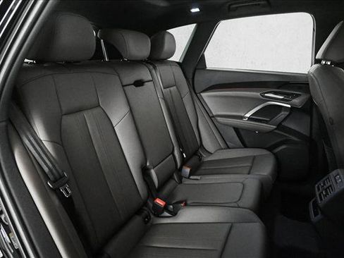 Certified 2025 Audi Q5 Premium w/ Convenience Package AWD/4WD image 21