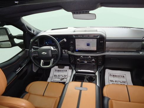 Used 2023 Ford F250 Platinum AWD/4WD image 13