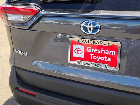 Used 2023 Toyota RAV4 LE AWD/4WD image 14