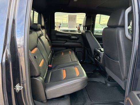 Used 2023 GMC Sierra 1500 AT4 w/ Technology Package image 11