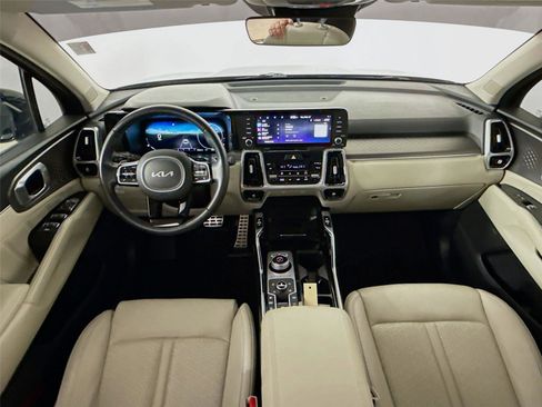 Used 2023 Kia Sorento SX Prestige image 21