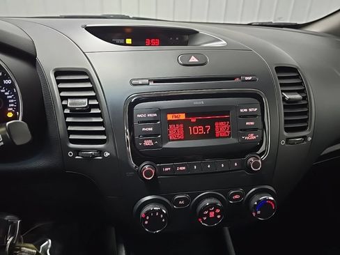 Used 2017 Kia Forte LX FWD image 26