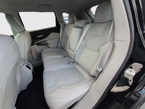 Used 2022 Jeep Cherokee Latitude Lux image 22