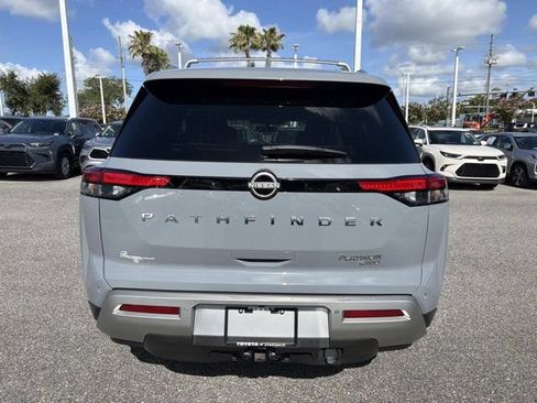 Used 2024 Nissan Pathfinder Platinum AWD/4WD image 3