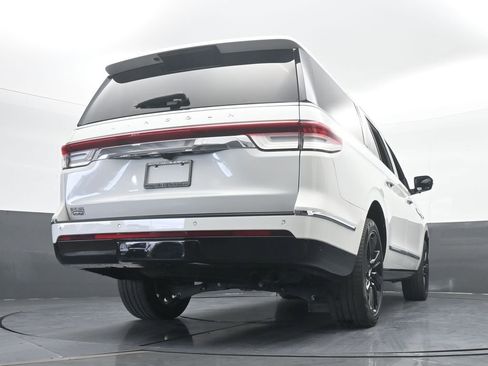 Used 2023 Lincoln Navigator L Reserve w/ Monochromatic Package image 75
