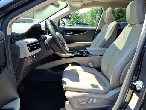 Used 2022 Lincoln Nautilus Reserve w/ Luxury Package AWD/4WD image 16