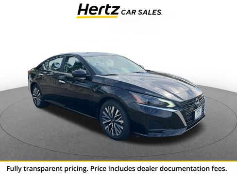 Used 2025 Nissan Altima 2.5 SV FWD image 1