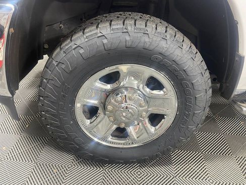 Used 2021 RAM 2500 Big Horn image 11