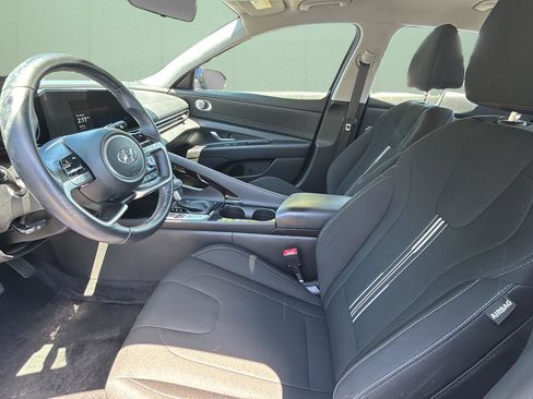 Certified 2023 Hyundai Elantra SEL w/ Convenience Package FWD image 18