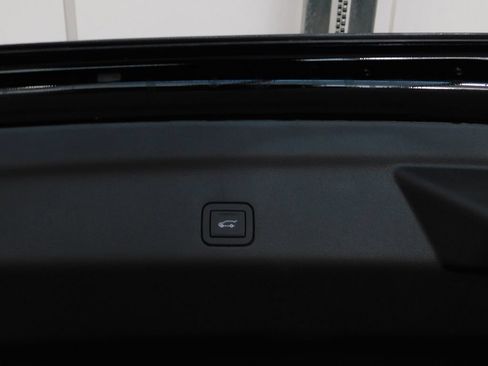 Used 2024 Cadillac Escalade ESV V w/ LPO, Floor Liner Package AWD/4WD image 89