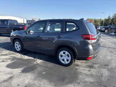 Used 2022 Subaru Forester image 9