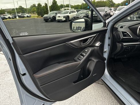 Used 2021 Subaru Crosstrek 2.5i Limited w/ Moonroof Package 2 AWD/4WD image 16