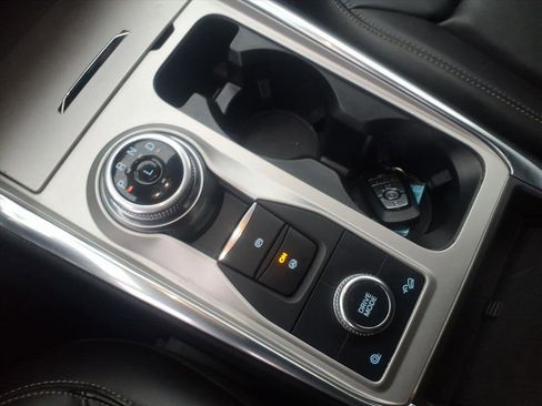 Used 2023 Ford Explorer XLT w/ Equipment Group 202A image 21