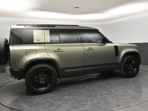 Used 2024 Land Rover Defender 110 S image 8