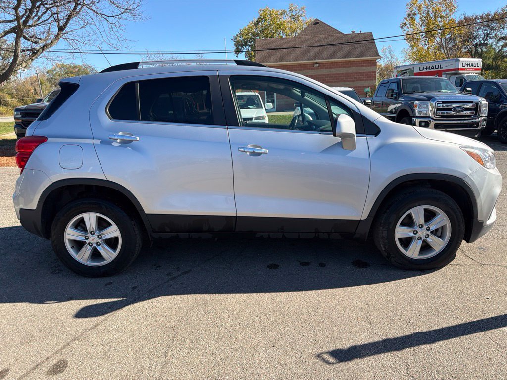 Used 2018 Chevrolet Trax LT w/ LT Convenience Package AWD/4WD image 4