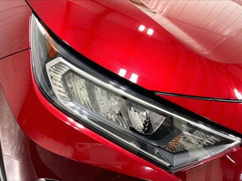 Used 2019 Toyota RAV4 Limited w/ Advanced Technology Package AWD/4WD image 28