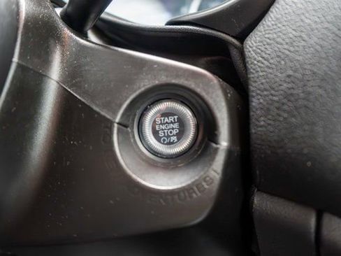 Used 2023 Jeep Renegade Latitude w/ Premium Group AWD/4WD image 18