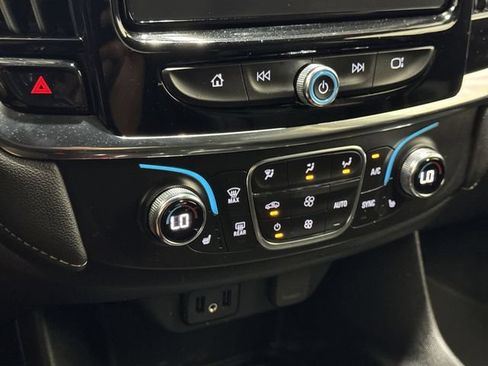 Certified 2023 Chevrolet Traverse LT AWD/4WD image 21