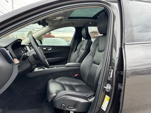 Certified 2023 Volvo XC60 B6 Ultimate w/ Climate Package AWD/4WD image 18