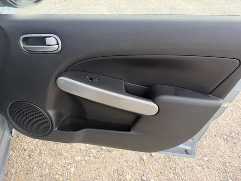 Used 2013 MAZDA MAZDA2 Sport FWD image 20