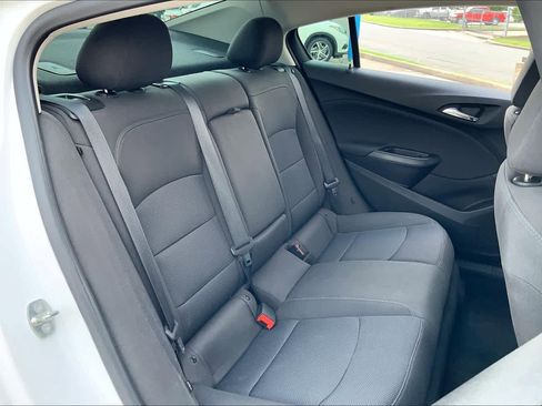Used 2018 Chevrolet Cruze LT w/ Convenience Package image 19