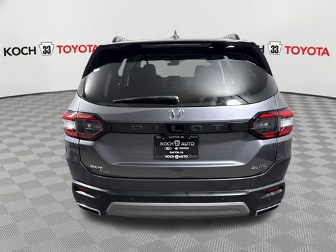 Used 2025 Honda Pilot Elite image 6