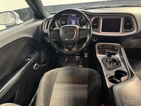 Used 2022 Dodge Challenger R/T image 7