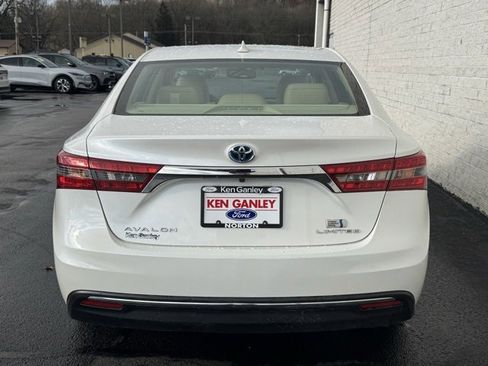 Used 2016 Toyota Avalon Limited image 10