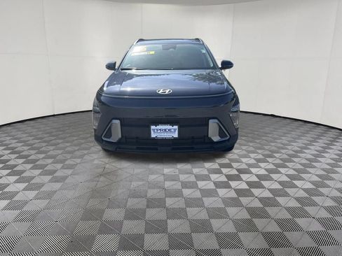 Certified 2025 Hyundai Kona SEL AWD/4WD image 2