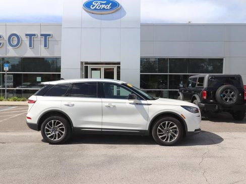 Used 2022 Lincoln Corsair FWD image 16