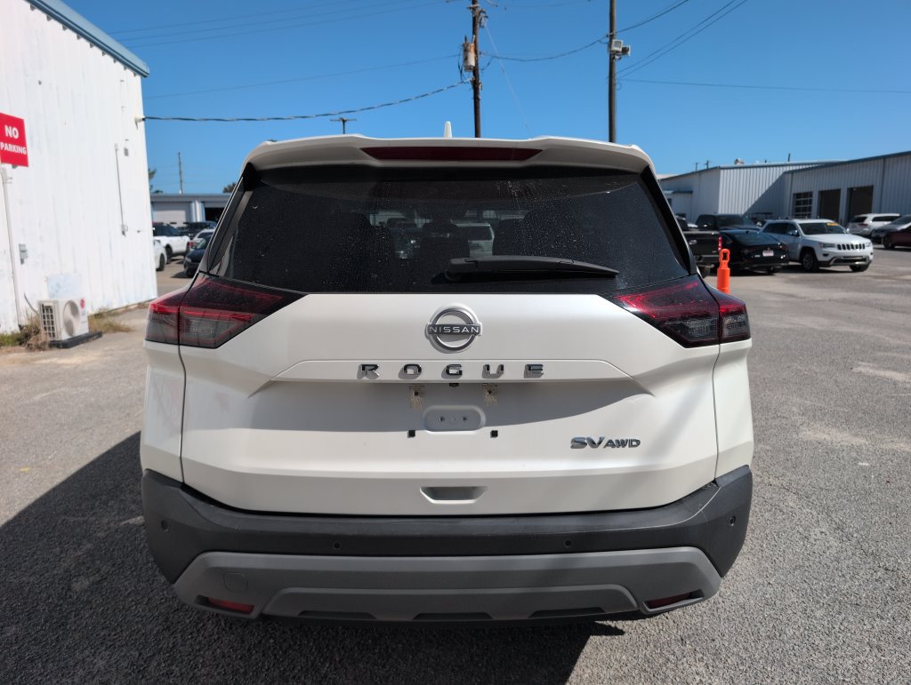 Used 2023 Nissan Rogue SV AWD/4WD image 7