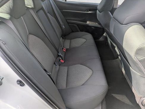 Used 2022 Toyota Camry LE image 17