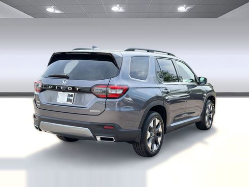 New 2026 Honda Pilot Touring image 9