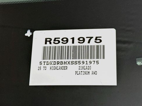 Certified 2025 Toyota Highlander Platinum AWD/4WD image 67