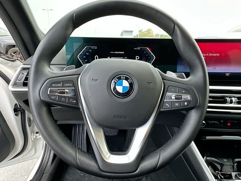 Used 2023 BMW 330i Sedan w/ Convenience Package RWD image 11