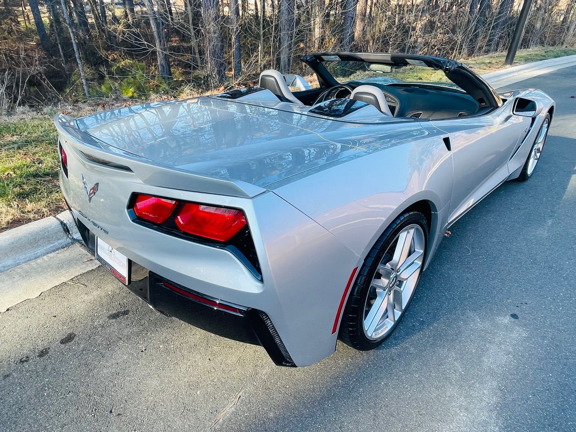 Used 2015 Chevrolet Corvette Stingray Convertible w/ 2LT Preferred Equipment Group RWD image 22