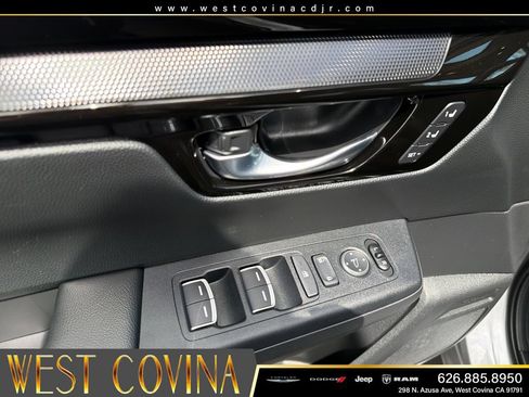 Used 2025 Honda CR-V EX-L image 11