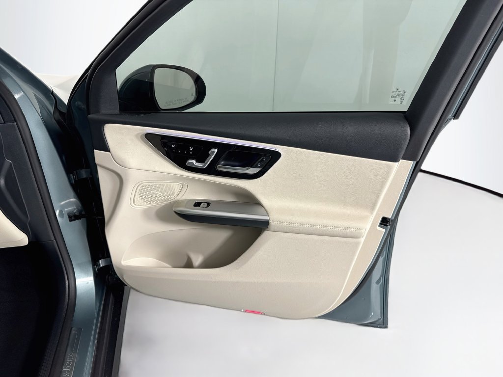 Certified 2026 Mercedes-Benz GLC 300 image 26