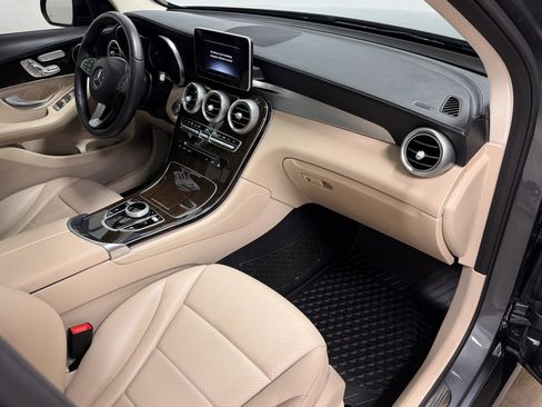 Used 2017 Mercedes-Benz GLC 300 image 13
