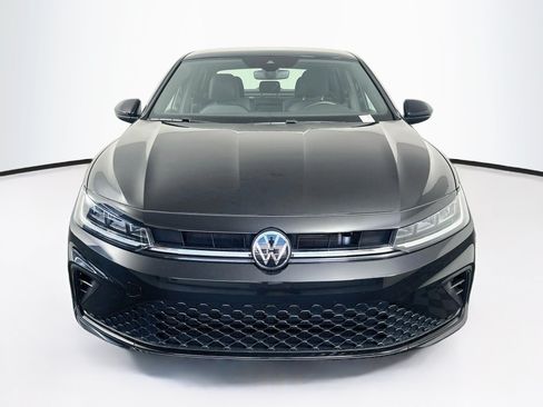 Used 2025 Volkswagen Jetta Sport FWD image 2