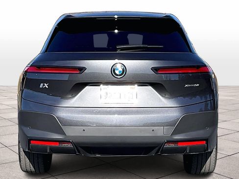 Used 2025 BMW iX xDrive50 w/ Convenience Package image 7