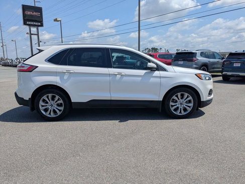 Used 2019 Ford Edge Titanium w/ Cold Weather Package FWD image 3