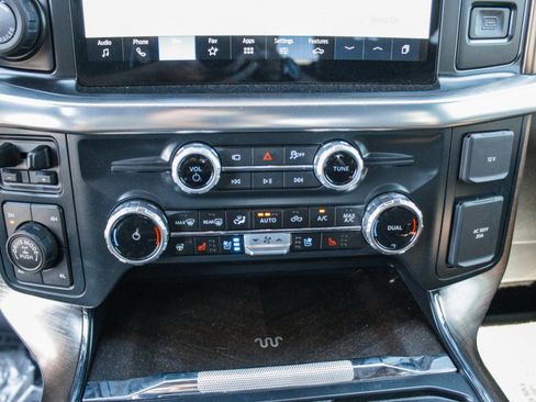 Used 2025 Ford F150 King Ranch w/ FX4 Off-Road Package AWD/4WD image 23