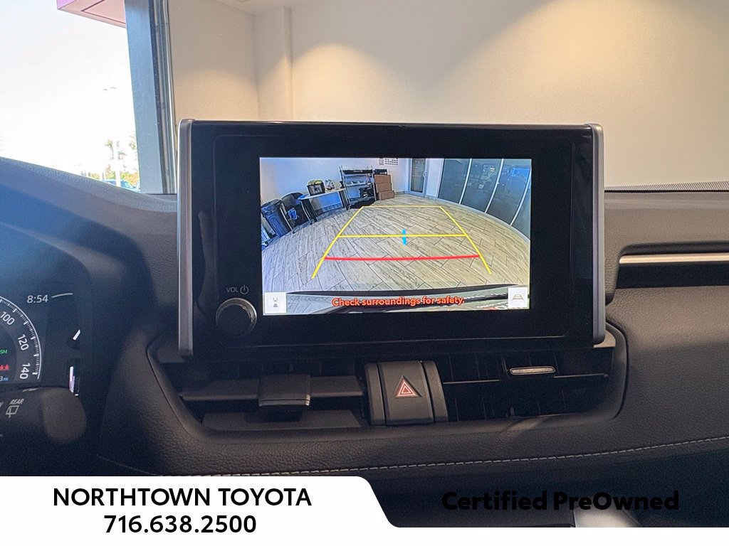 Used 2024 Toyota RAV4 LE AWD/4WD image 28