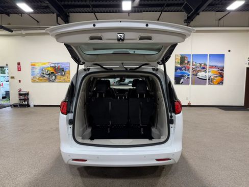 Used 2022 Chrysler Voyager LX w/ Fleet Security Group FWD image 26