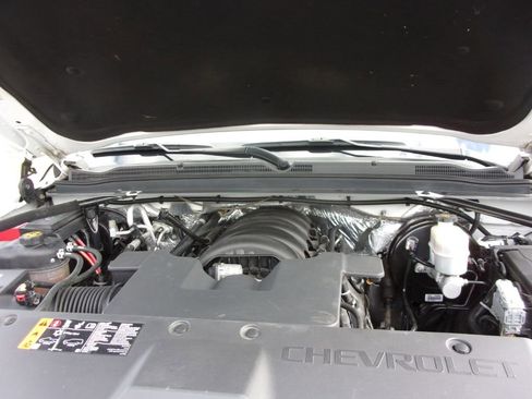 Used 2017 Chevrolet Tahoe LT image 14