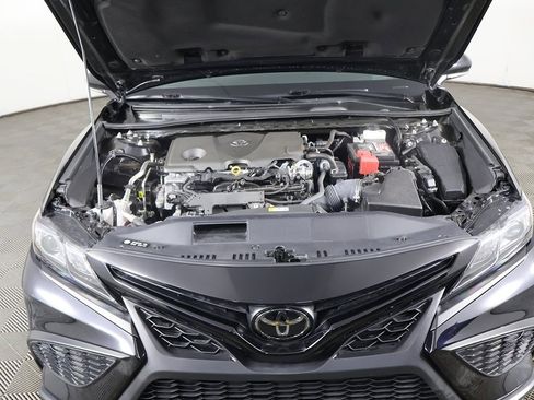 Used 2024 Toyota Camry SE image 20