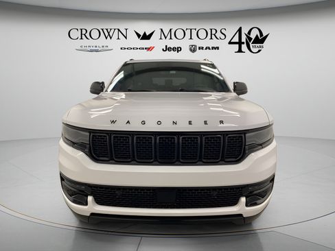 Used 2023 Jeep Wagoneer Series II AWD/4WD image 2