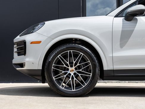 Certified 2026 Porsche Cayenne Coupe image 13