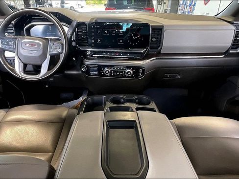 Used 2025 GMC Sierra 1500 SLT RWD image 6